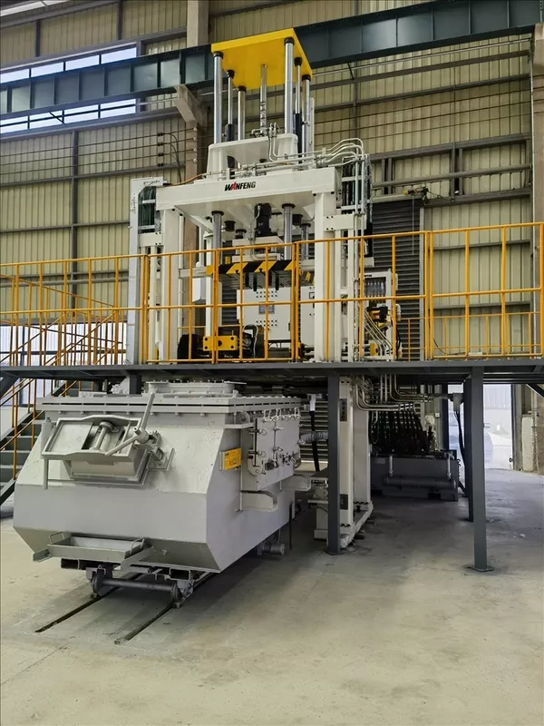 Low Pressure Casting Machine